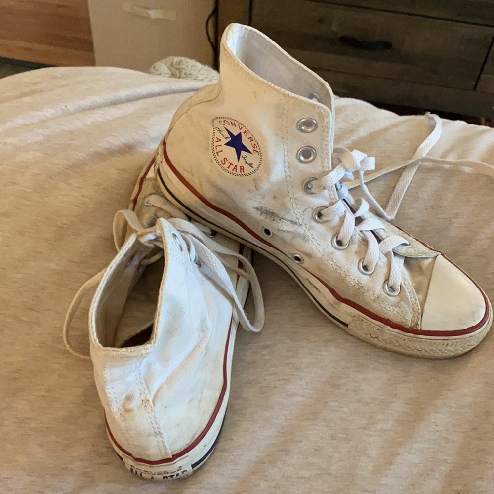 Unisex Converse Chuck Taylor All Star High Top (Size 7.5)